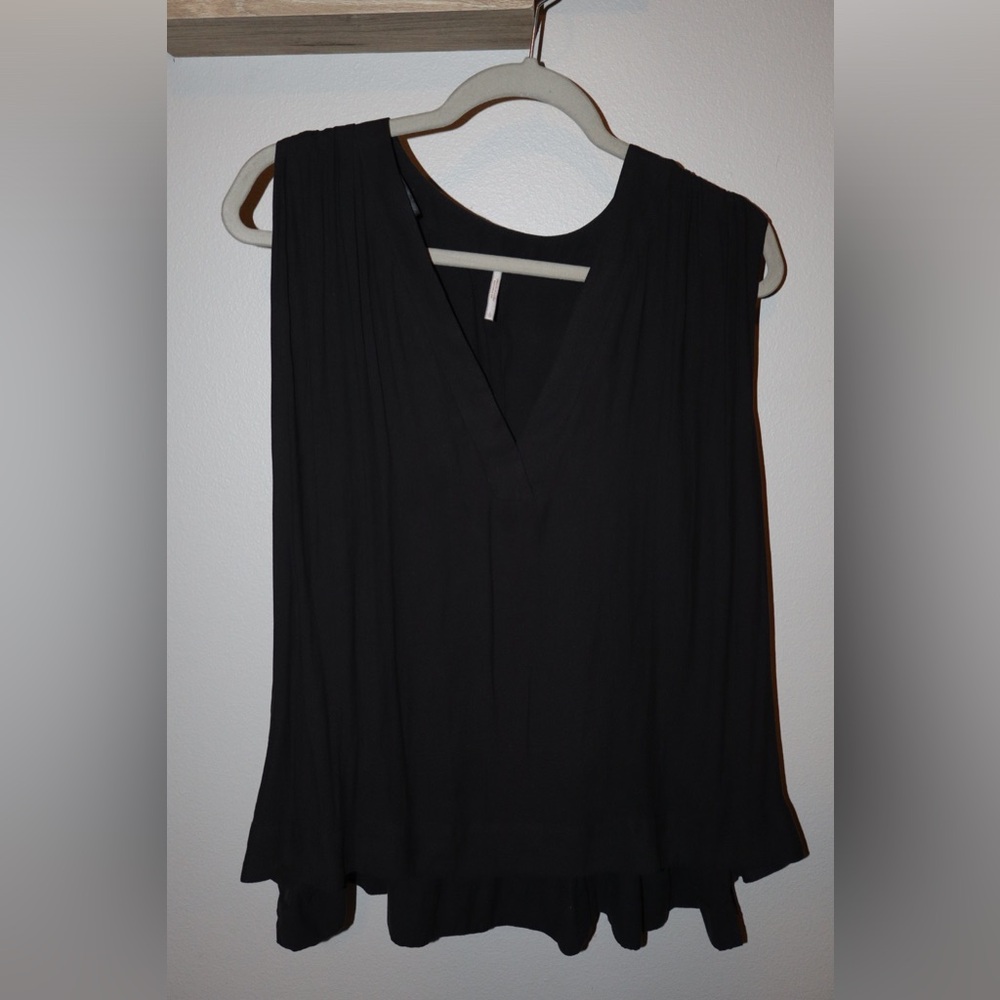 Free People Black V-Neck Sleeveless Top